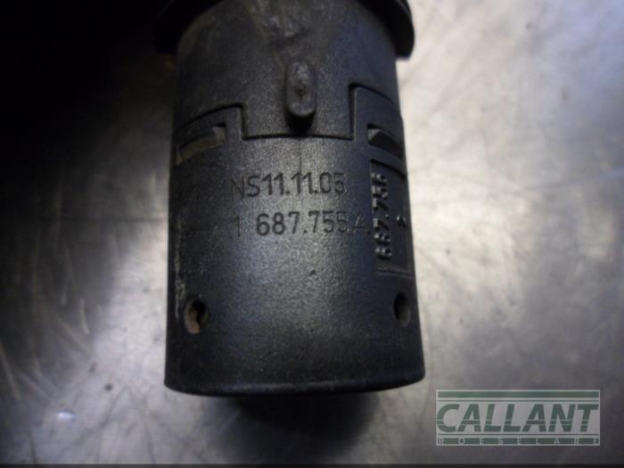 PDC Sensor van een Jaguar S-type (X200) 2.7 TD 24V Euro IV 2006