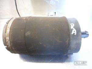 Gebruikte Luchtbalg Landrover Discovery V (LR) 2.0 Td4 16V Prijs € 181,50 Inclusief btw aangeboden door Garage Callant