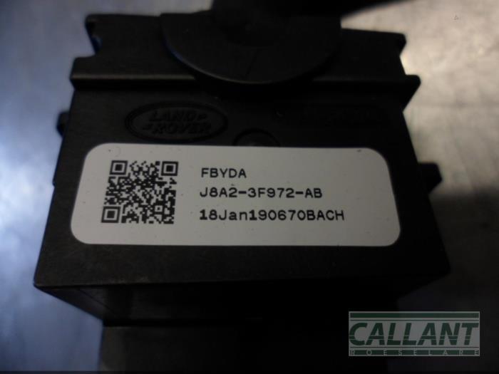 Richtingaanwijzer Schakelaar van een Land Rover Range Rover Velar (LY) 2.0 16V P250 AWD 2018