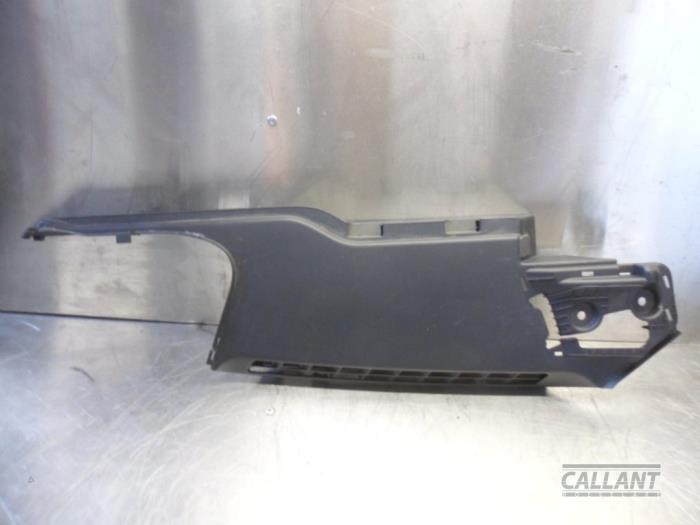 Kofferbakbekleding rechts van een Land Rover Range Rover IV (LG) 3.0 TDV6 24V 2015