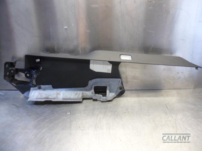 Kofferbakbekleding rechts van een Land Rover Range Rover IV (LG) 3.0 TDV6 24V 2015