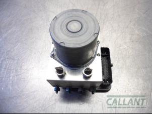 Gebruikte ABS Pomp Landrover Range Rover Velar (LY) 2.0 16V P250 AWD Prijs € 332,75 Inclusief btw aangeboden door Garage Callant