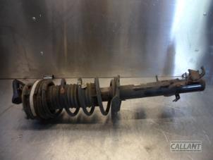 Gebruikte Schokdemper links-achter Landrover Range Rover Evoque (LVJ/LVS) 2.0 D 180 16V 5-drs. Prijs € 60,50 Inclusief btw aangeboden door Garage Callant