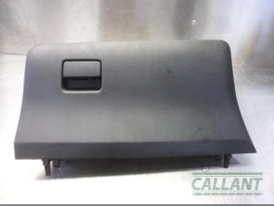 Gebruikte Dashboardkastje Toyota Yaris III (P13) 1.5 16V Dual VVT-iE Prijs € 30,25 Inclusief btw aangeboden door Garage Callant