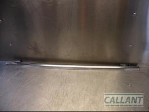 Gebruikte Raamlikker Jaguar XF Sportbrake 2.0d 163 E-Performance 16V Prijs € 18,15 Inclusief btw aangeboden door Garage Callant