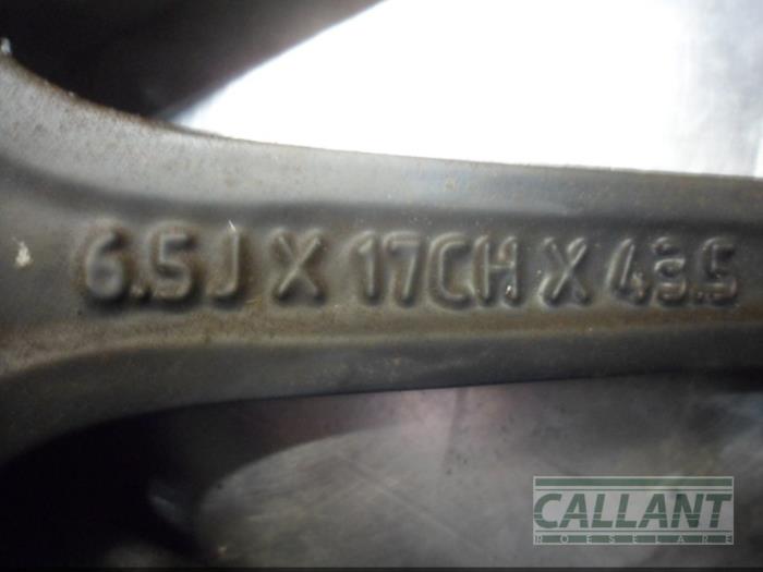 Velgen set van een Jaguar XE 2.0 D E-Performance 16V 2018