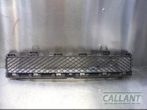 Gebruikte Grille Jaguar XF (CC9) 2.7 D V6 24V Prijs € 60,50 Inclusief btw aangeboden door Garage Callant