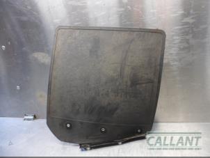 Gebruikte Spatlap Landrover Defender I 2.4 TD4 16V Prijs € 18,15 Inclusief btw aangeboden door Garage Callant