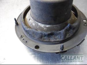 Gebruikte Koplamp rechts Landrover Defender I 2.4 TD4 16V Prijs € 30,25 Inclusief btw aangeboden door Garage Callant