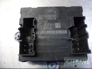 Gebruikte Schakelaar Centr. Deurvergrendeling Jaguar XF Sportbrake 3.0 S V6 D 24V Prijs € 42,35 Inclusief btw aangeboden door Garage Callant