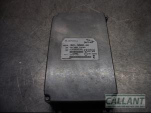 Gebruikte Module Telefoon Jaguar XJ (X350) 6 3.0 V6 24V Prijs € 90,75 Inclusief btw aangeboden door Garage Callant