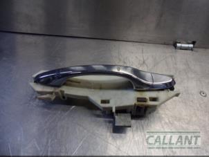 Gebruikte Portiergreep 4Deurs links-voor Jaguar XJ (X350) 6 3.0 V6 24V Prijs € 60,50 Inclusief btw aangeboden door Garage Callant