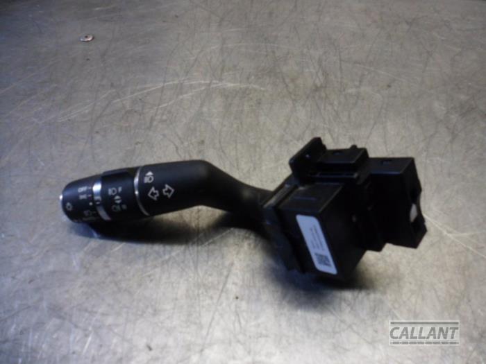 Richtingaanwijzer Schakelaar van een Land Rover Range Rover Velar (LY) 3.0 D300 AWD 2018