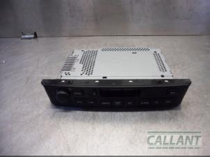 Gebruikte Radio/Cassette Jaguar XJ (X350) 6 3.0 V6 24V Prijs € 121,00 Inclusief btw aangeboden door Garage Callant