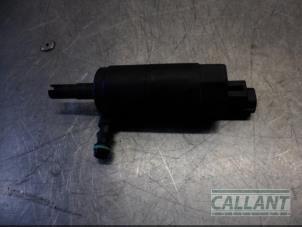 Gebruikte Koplampsproeier pomp Jaguar XF (CC9) 3.0 D V6 24V Prijs € 24,20 Inclusief btw aangeboden door Garage Callant