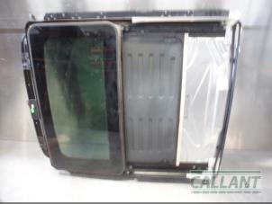 Gebruikte Schuifdak Landrover Range Rover III (LM) 4.4 V8 32V Prijs € 242,00 Inclusief btw aangeboden door Garage Callant