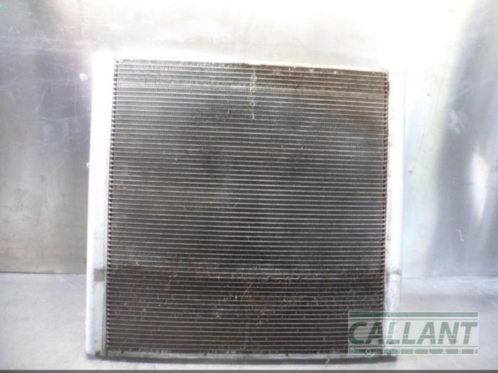 Gebruikte Radiateur Landrover Range Rover III (LM) 4.4 V8 32V Prijs € 90,75 Inclusief btw aangeboden door Garage Callant