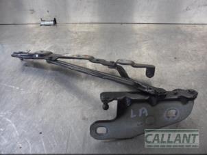 Gebruikte Achterklep Scharnier Jaguar XJ (X350) 2.7d V6 24V Prijs € 30,25 Inclusief btw aangeboden door Garage Callant