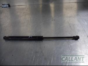 Gebruikte Achterklepdemper links-achter Jaguar XF (CC9) 3.0 D V6 24V Prijs € 18,15 Inclusief btw aangeboden door Garage Callant