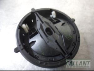 Gebruikte Spiegel motor links Jaguar XF (CC9) 2.7 D V6 24V Prijs € 30,25 Inclusief btw aangeboden door Garage Callant