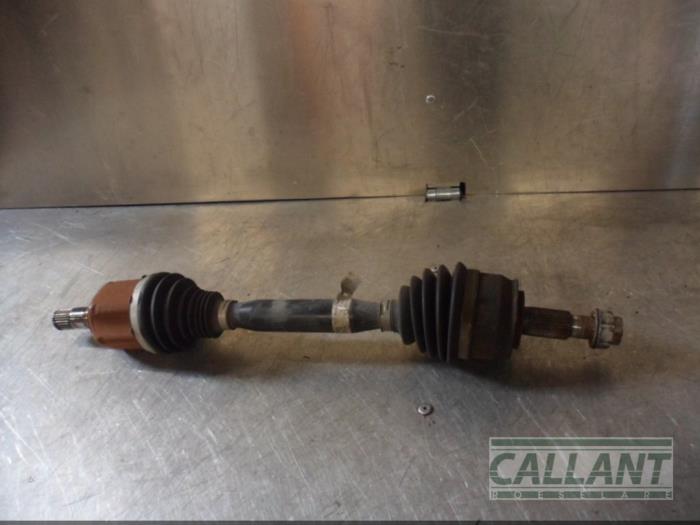 Gebruikte Aandrijfas links-voor Alfa Romeo Giulietta (940) 1.6 JTDm 16V Prijs € 151,25 Inclusief btw aangeboden door Garage Callant