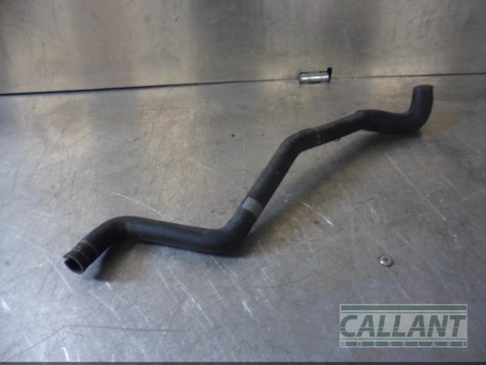 Gebruikte Waterslang aansluiting Alfa Romeo Giulietta (940) 1.6 JTDm 16V Prijs € 18,15 Inclusief btw aangeboden door Garage Callant