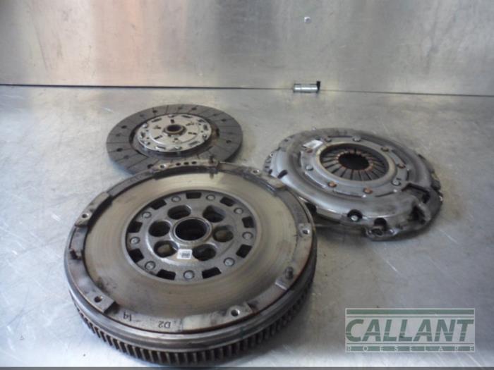 Gebruikte Vliegwiel dubbele massa Alfa Romeo Giulietta (940) 1.6 JTDm 16V Prijs € 211,75 Inclusief btw aangeboden door Garage Callant