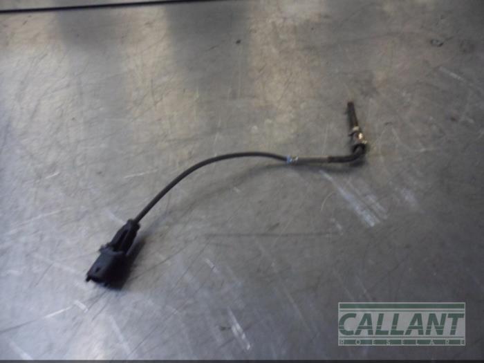Uitlaat temperatuursensor van een Alfa Romeo Giulietta (940) 1.6 JTDm 16V 2015