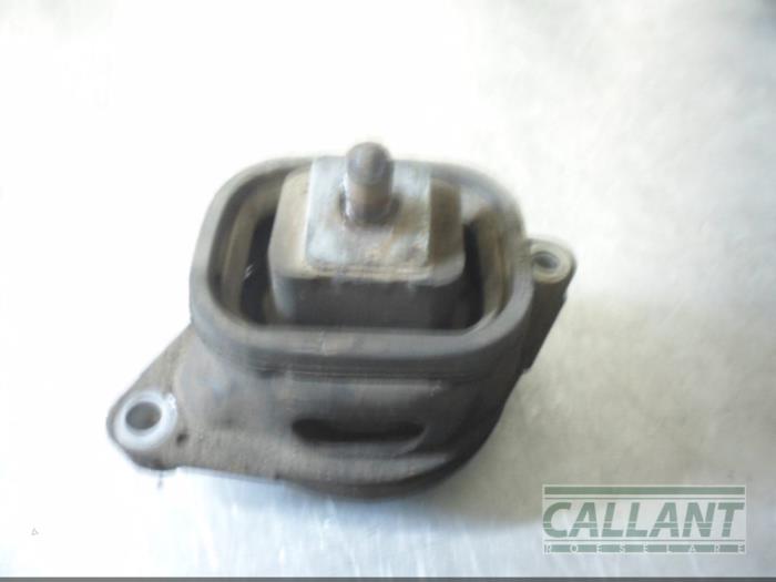 Gebruikte Motorrubber Landrover Range Rover III (LM) 4.4 V8 32V Prijs € 30,25 Inclusief btw aangeboden door Garage Callant
