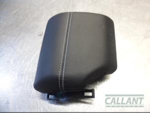 Gebruikte Dashboard deel Landrover Range Rover Evoque (LVJ/LVS) 2.2 TD4 16V Prijs € 60,50 Inclusief btw aangeboden door Garage Callant