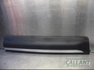 Gebruikte Portierlijst Landrover Range Rover Evoque (LVJ/LVS) 2.2 TD4 16V Prijs € 30,25 Inclusief btw aangeboden door Garage Callant