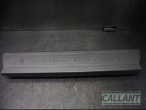 Gebruikte Voorinstap rechts Landrover Range Rover IV (LG) 3.0 TDV6 24V Prijs € 48,40 Inclusief btw aangeboden door Garage Callant