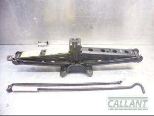 Gebruikte Krikset Landrover Range Rover IV (LG) 3.0 TDV6 24V Prijs € 60,50 Inclusief btw aangeboden door Garage Callant