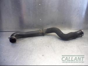 Gebruikte Intercooler Slang Landrover Range Rover IV (LG) 3.0 TDV6 24V Prijs € 30,25 Inclusief btw aangeboden door Garage Callant