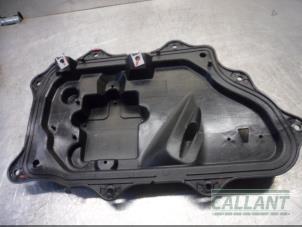 Gebruikte Portierbeschermers 4deurs links-voor Jaguar XE 2.0d 180 16V Prijs € 24,20 Inclusief btw aangeboden door Garage Callant