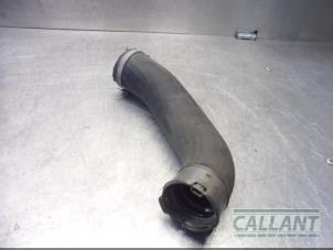 Intercooler Slang van een Volvo V60 I (FW/GW) 2.0 D2 16V 2016