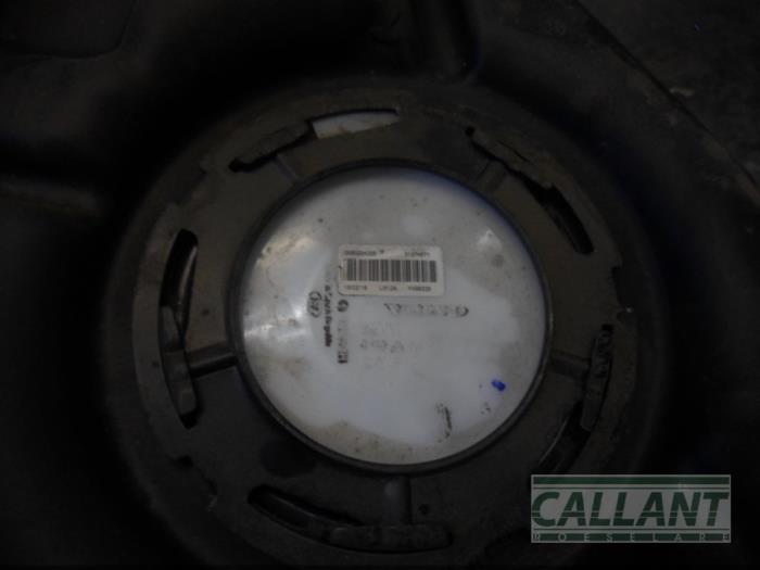 Gebruikte Tank element Pomp Volvo S60 II (FS) 2.0 D3 16V Prijs € 90,75 Inclusief btw aangeboden door Garage Callant