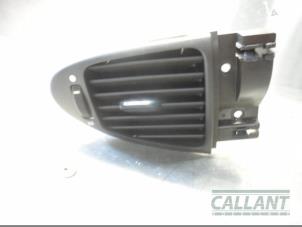 Gebruikte Luchtrooster Dashboard Jaguar S-type (X200) 2.7 TD 24V Euro IV Prijs € 30,25 Inclusief btw aangeboden door Garage Callant