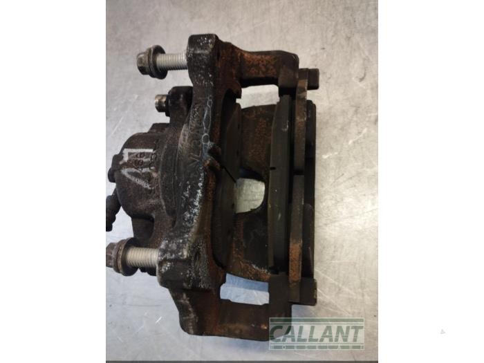 Remklauw (Tang) links-voor van een Land Rover Range Rover Evoque (LVJ/LVS) 2.0 D 150 16V 2017