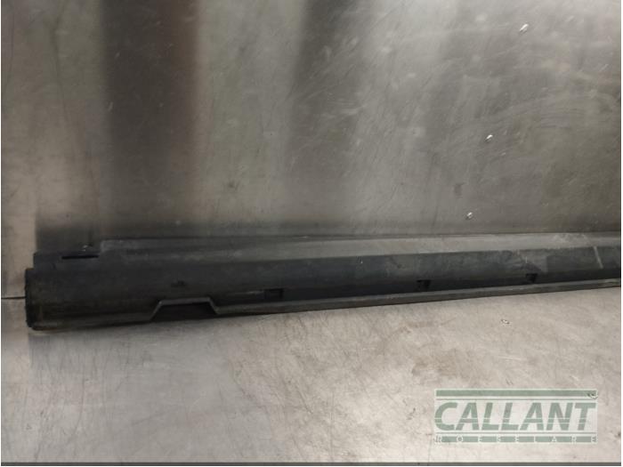 Dorpel links van een Land Rover Range Rover Evoque (LVJ/LVS) 2.0 D 150 16V 2017