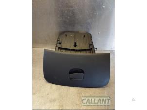 Gebruikte Dashboardkastje Renault Clio IV (5R) 1.5 Energy dCi 90 FAP Prijs € 30,25 Inclusief btw aangeboden door Garage Callant