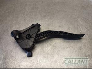 Gebruikte Gaspedaal Jaguar XE 2.0d 180 16V Prijs € 60,50 Inclusief btw aangeboden door Garage Callant