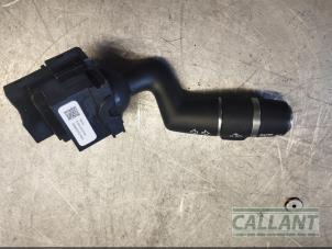 Gebruikte Pinker Schakelaar Jaguar XE 2.0d 180 16V Prijs € 30,25 Inclusief btw aangeboden door Garage Callant