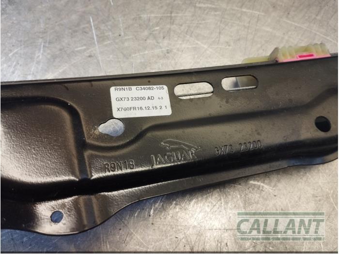 Ruitmechaniek 4Deurs rechts-voor van een Jaguar XE 2.0d 180 16V 2017