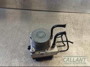 Gebruikte ABS Pomp Jaguar XE 2.0d 180 16V Prijs € 242,00 Inclusief btw aangeboden door Garage Callant