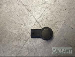 Gebruikte Parkeersensor Jaguar XE 2.0d 180 16V Prijs € 24,20 Inclusief btw aangeboden door Garage Callant