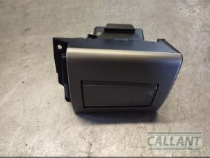 Gebruikte Luchtrooster Dashboard Jaguar XF (CC9) 2.7 D V6 24V Prijs € 60,50 Inclusief btw aangeboden door Garage Callant