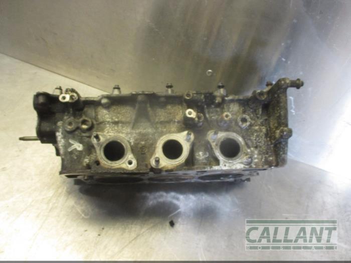 Cilinderkop van een Land Rover Discovery IV (LAS) 3.0 TD V6 24V 2015