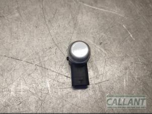 Gebruikte Parkeersensor Jaguar XE 2.0d 180 16V Prijs € 24,20 Inclusief btw aangeboden door Garage Callant