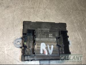 Gebruikte Module Centrale Deurvergrendeling Jaguar XE 2.0d 180 16V Prijs € 60,50 Inclusief btw aangeboden door Garage Callant